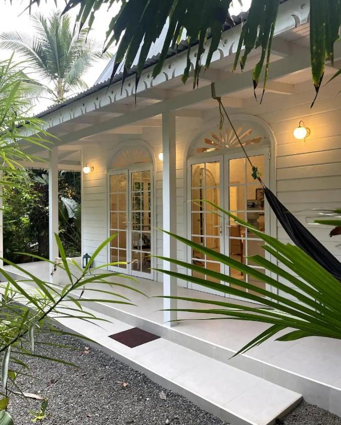 Cabinas Selvin y Blanca Puerto Viejo de Talamanca Exterior foto